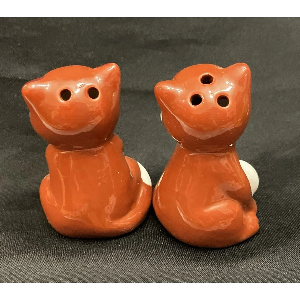 Foxy Sweetheart Brown Fox Couple Salt & Pepper Shakers Glossy Kitchen Decor